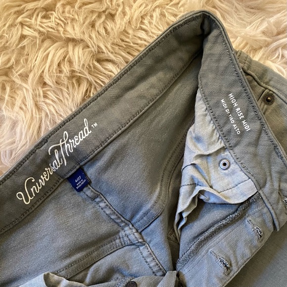 Universal Thread High Rise Midi Rolled Hem Stretch Olive Green Denim Shorts - Picture 3 of 5